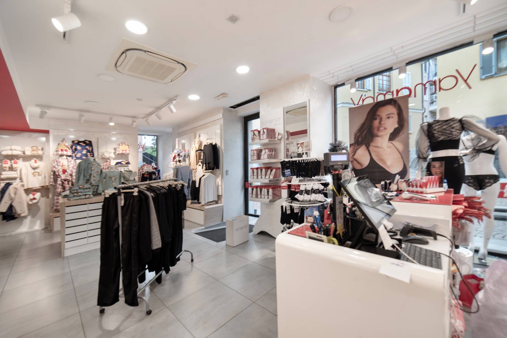 Attivit commerciale in vendita a Cologno Monzese