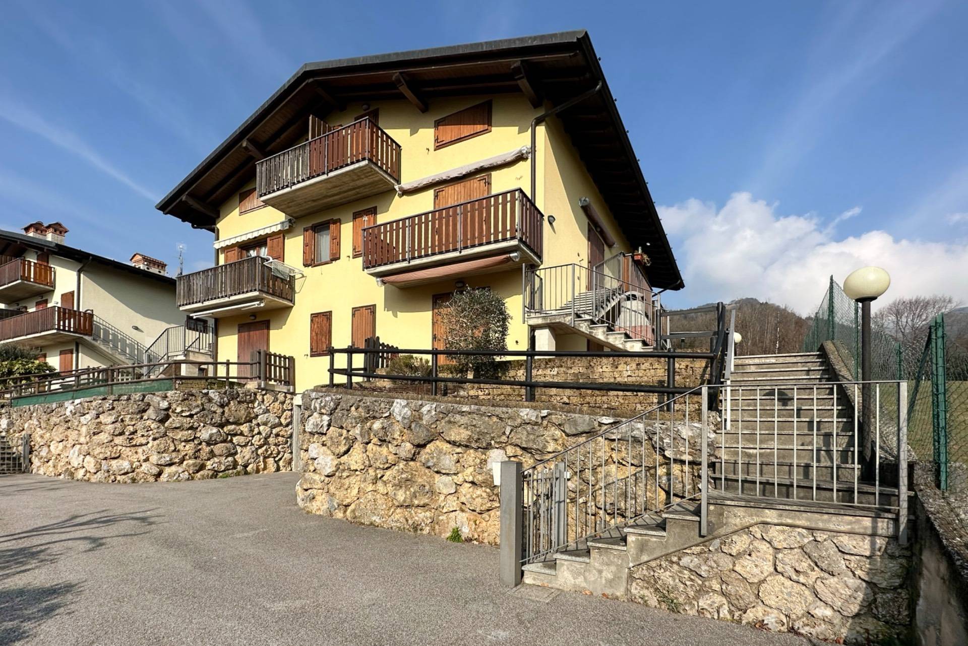 Appartamento in vendita a Parre