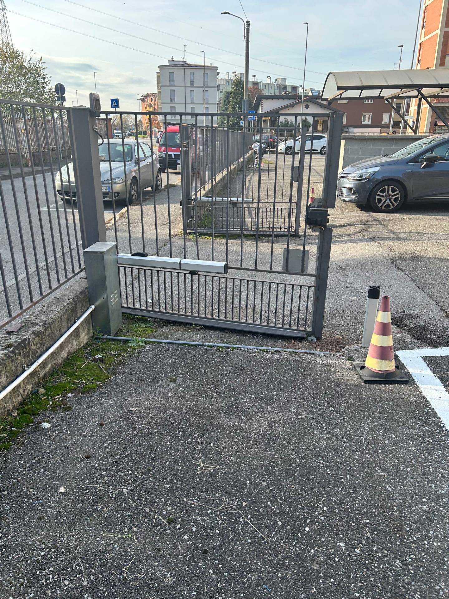 Posto auto scoperto in vendita a Muggi