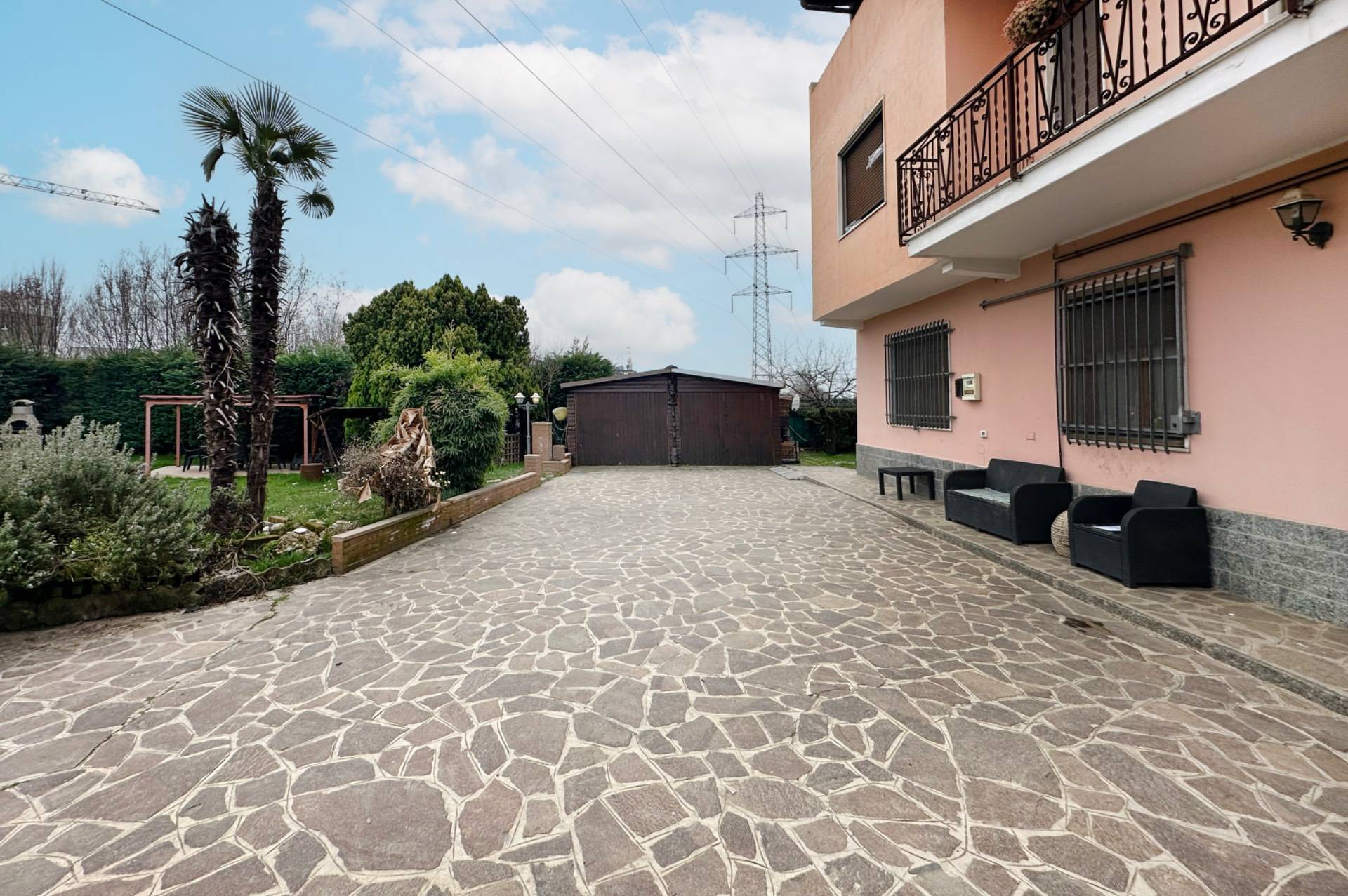 Casa singola in vendita a Trezzano Rosa