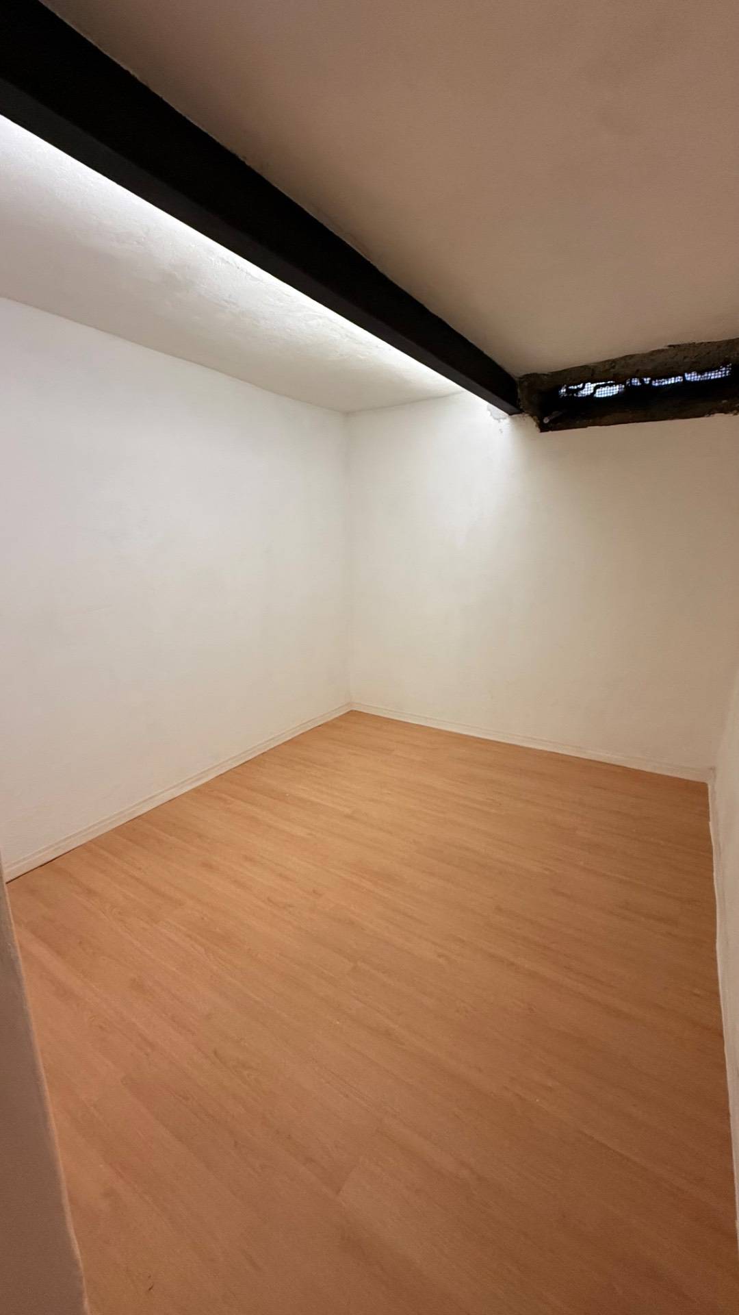 Locale commerciale in vendita a Vimercate