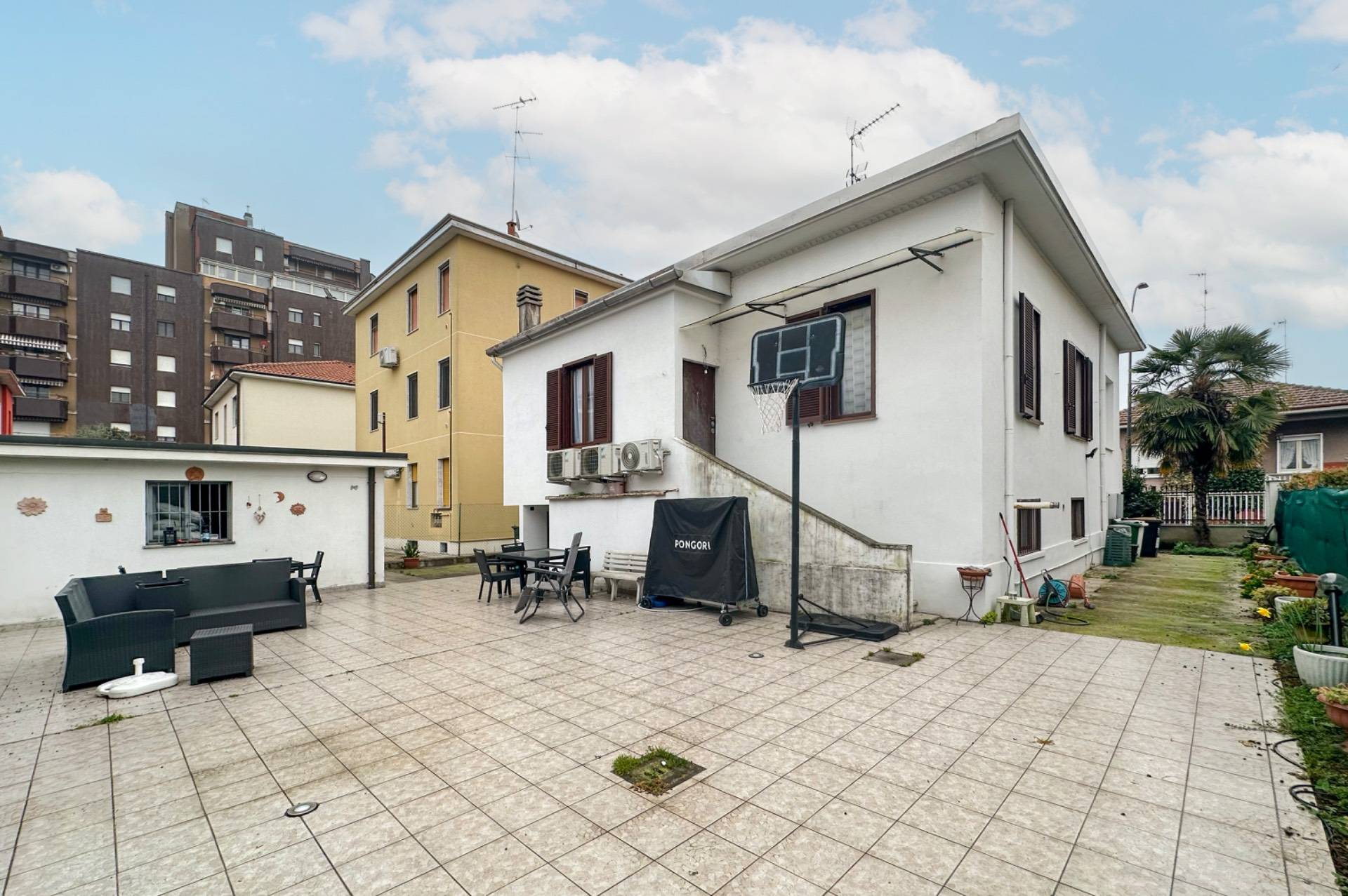 Villa in vendita a Corsico