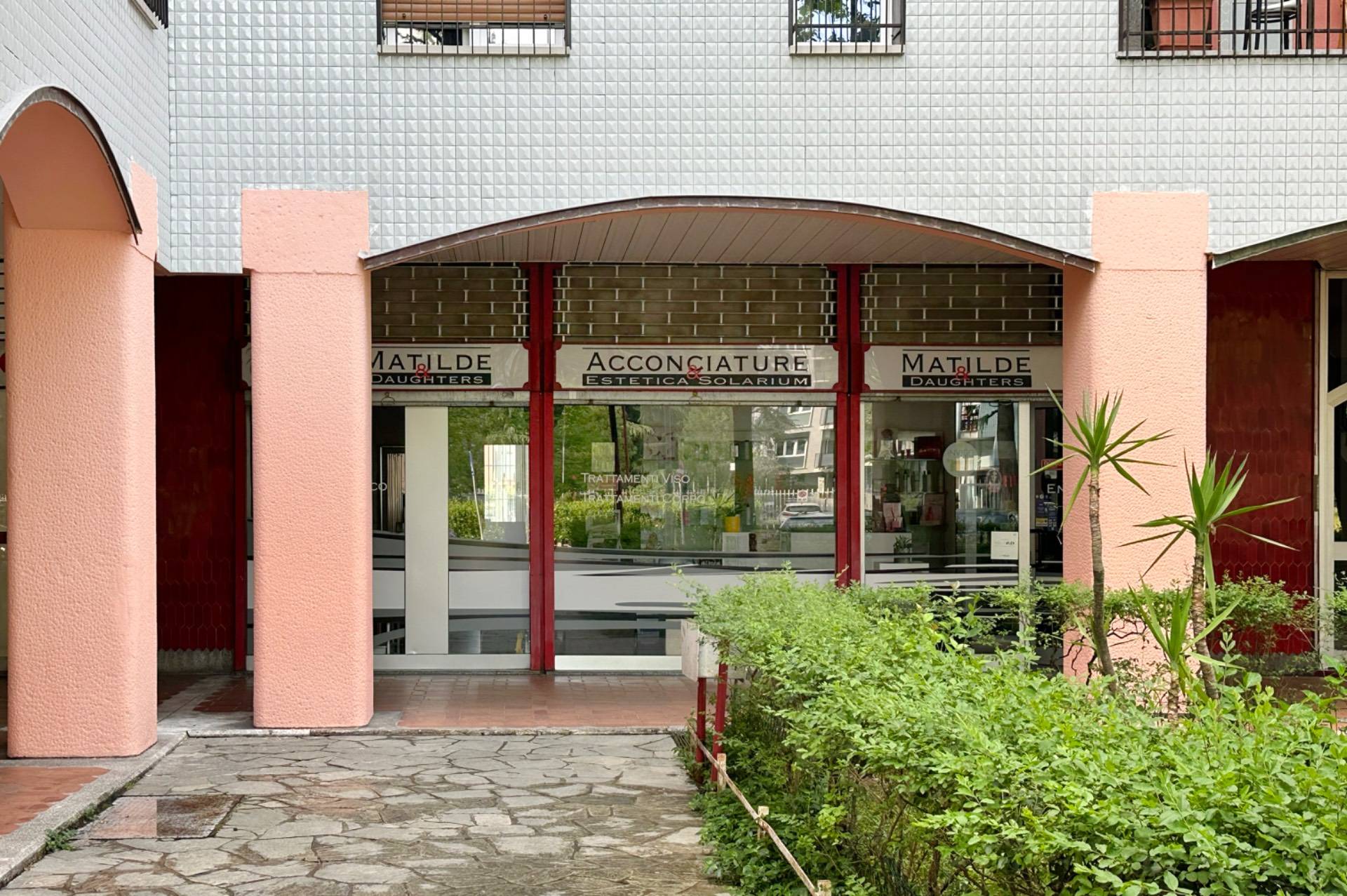 Locale commerciale in vendita a Brugherio