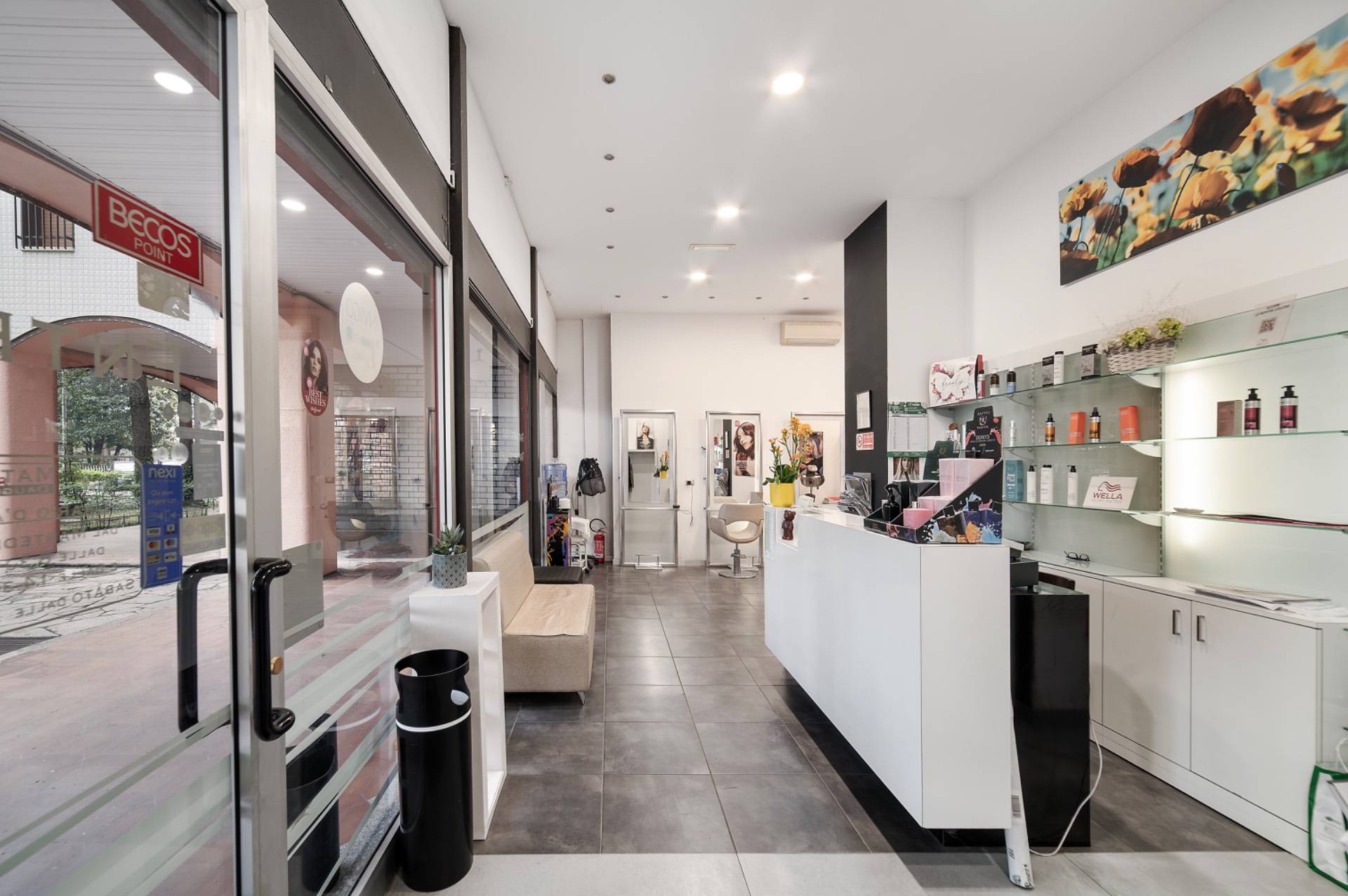 Locale commerciale in vendita a Brugherio