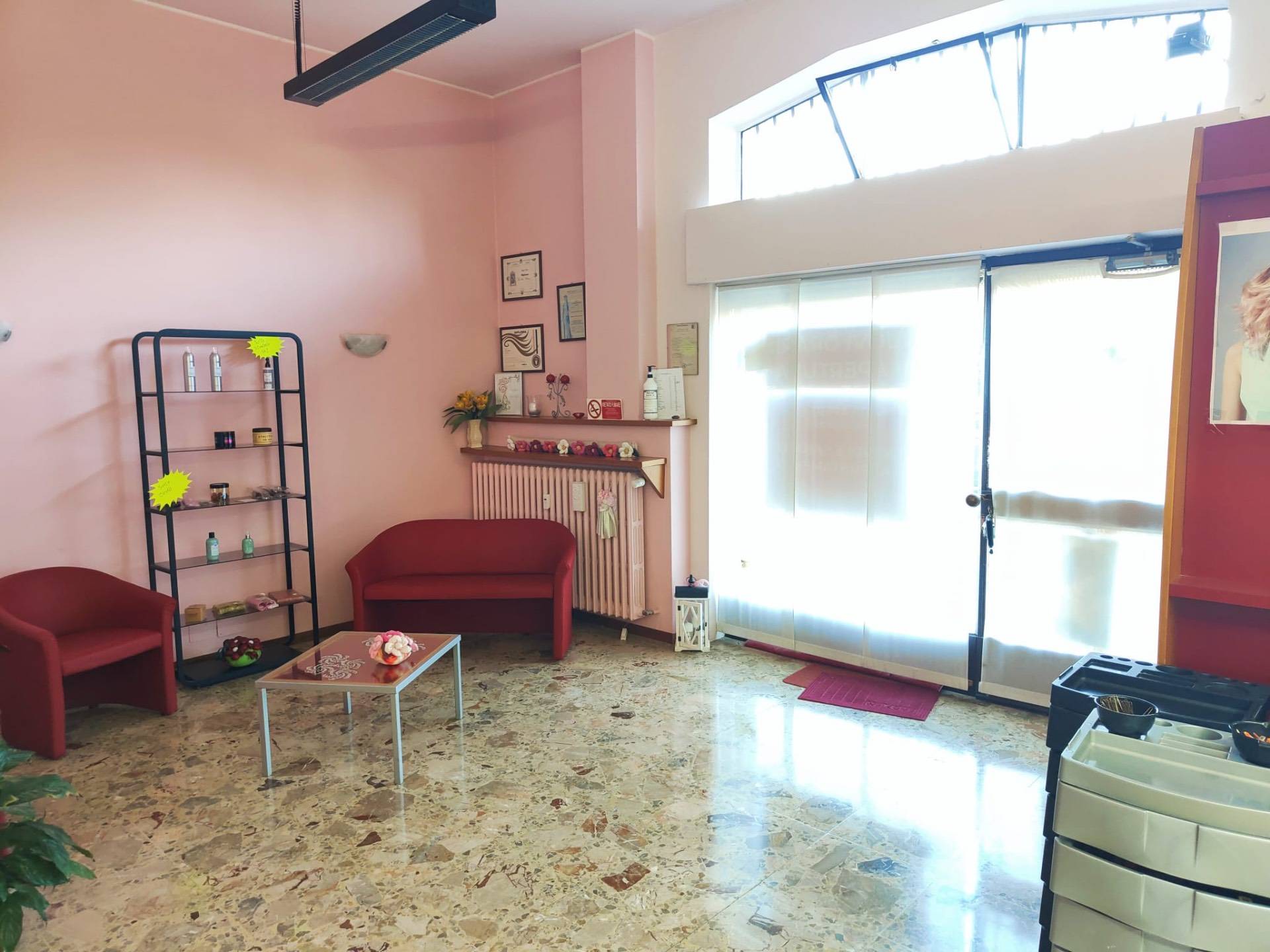 Locale commerciale in vendita a Vimercate