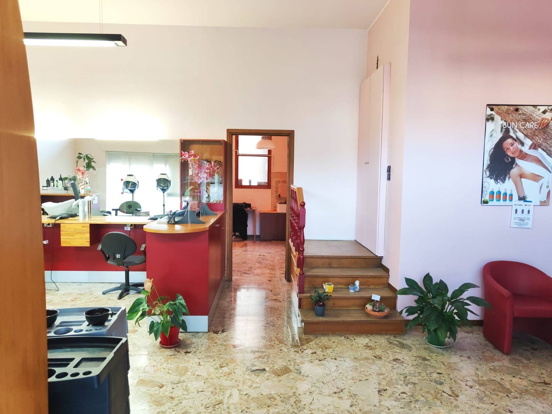 Locale commerciale in vendita a Vimercate