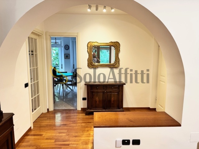 Appartamento con box in via degli albani 15, Bergamo