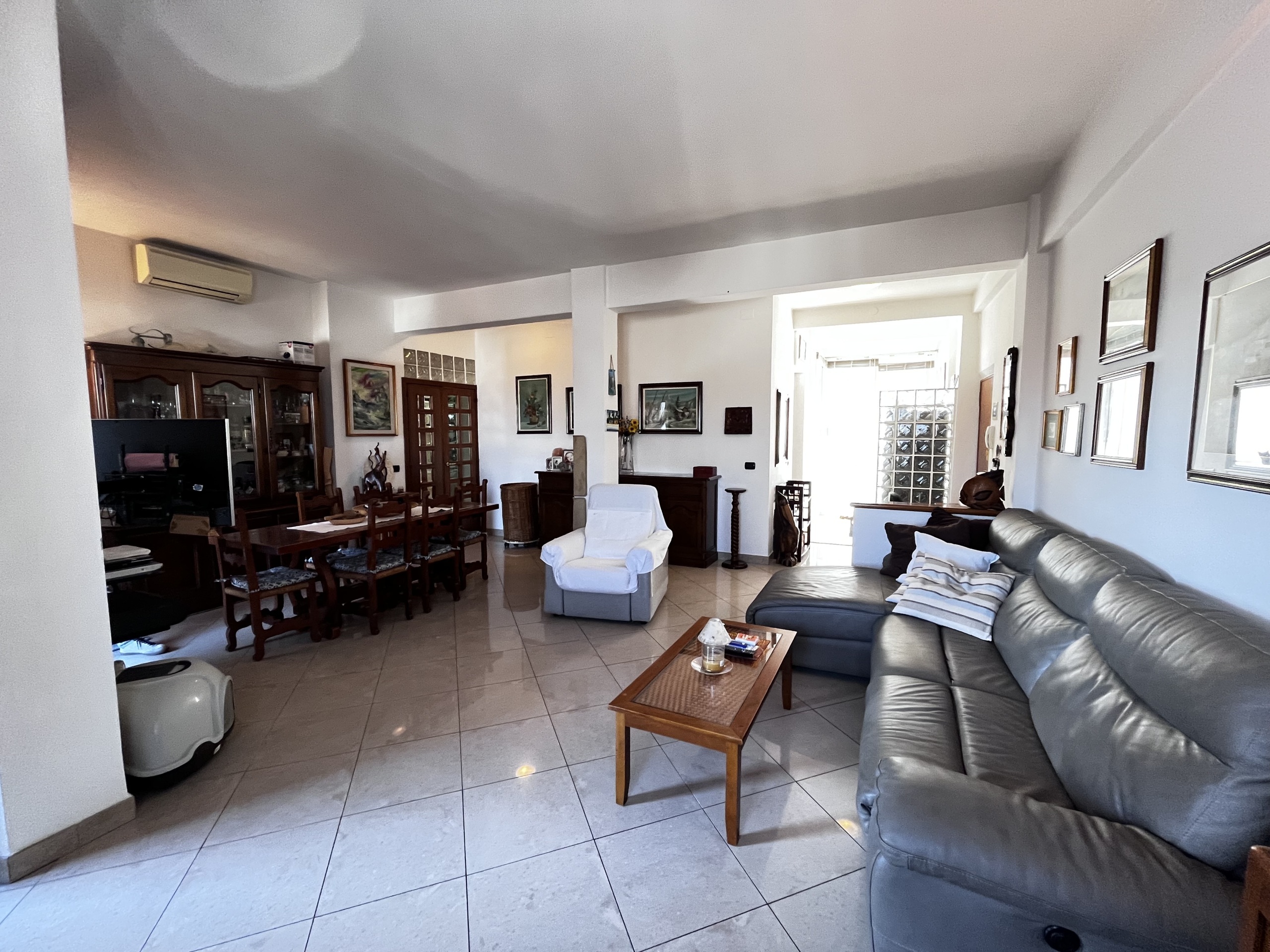 Trilocale in vendita in via dogali 61, Modena