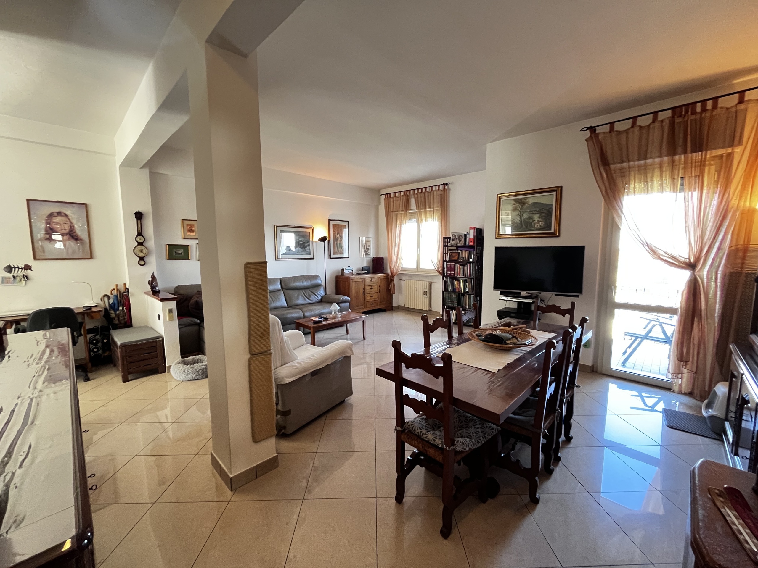 Trilocale in vendita in via dogali 61, Modena