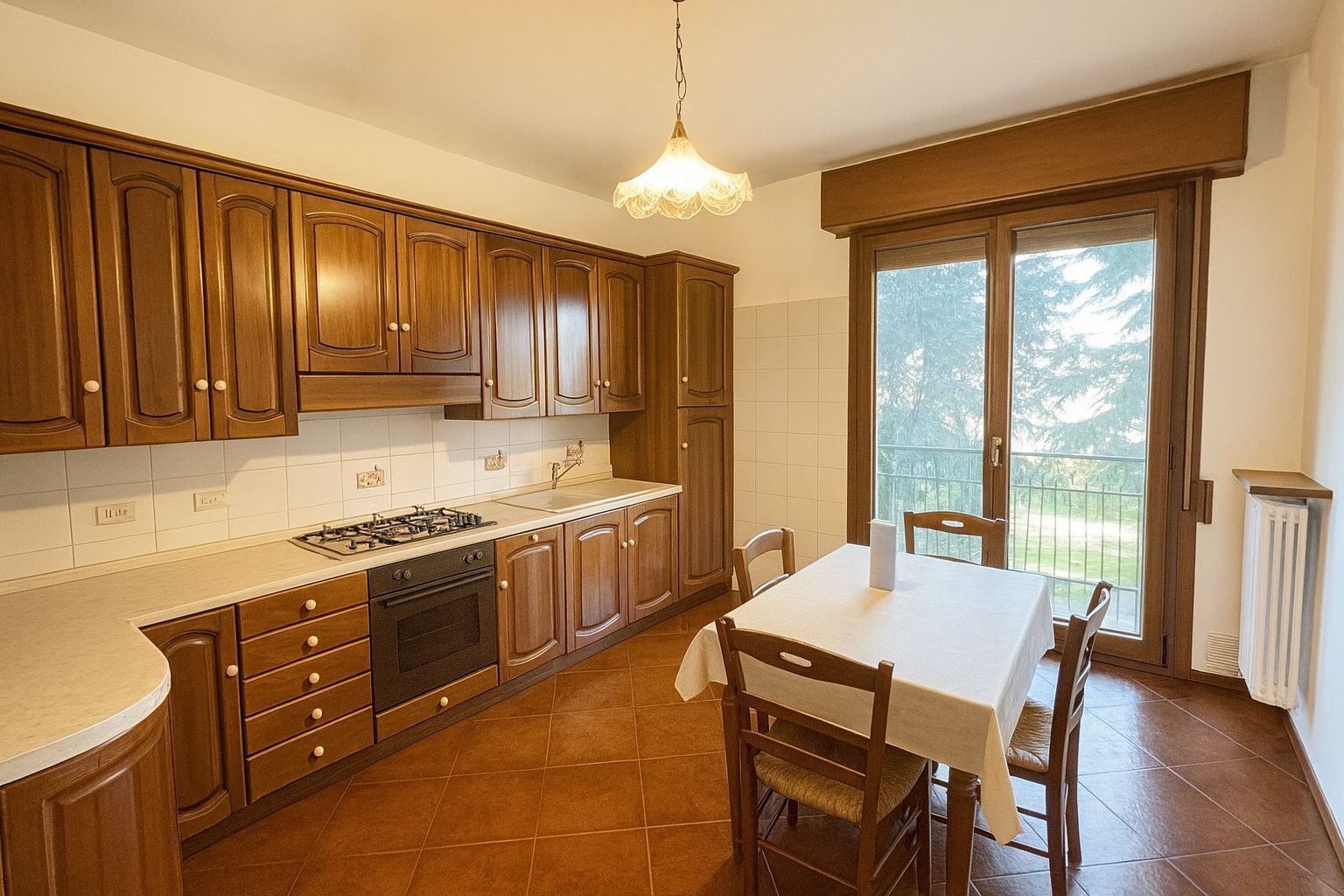 Quadrilocale con box doppio in via l. pulci 32, Modena