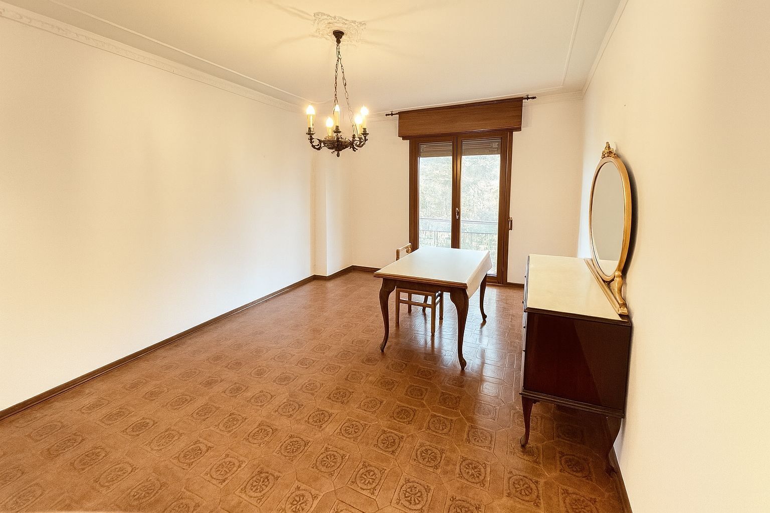 Quadrilocale con box doppio in via l. pulci 32, Modena