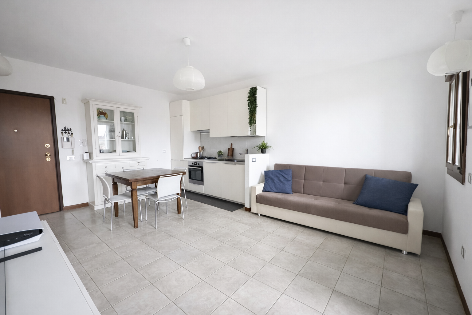 Trilocale a basso consumo in via mar ligure 102, Modena