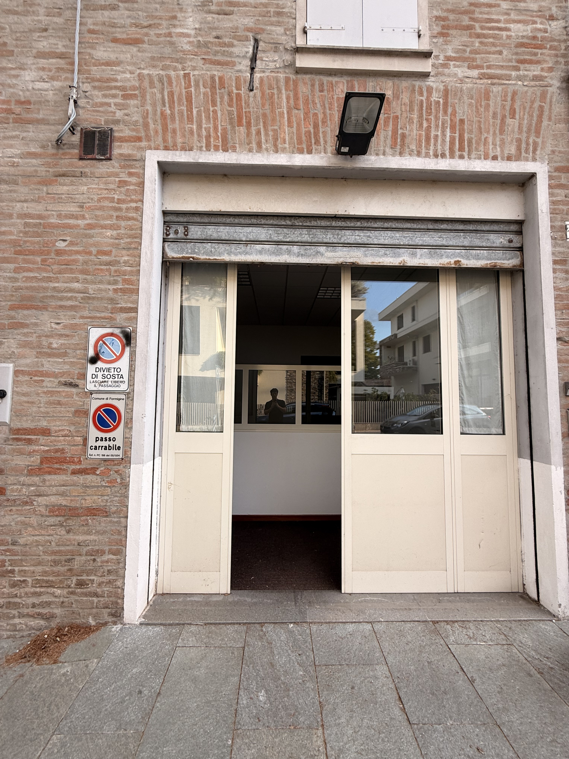 Locale commerciale in affitto in via l. valdrighi 18, Formigine
