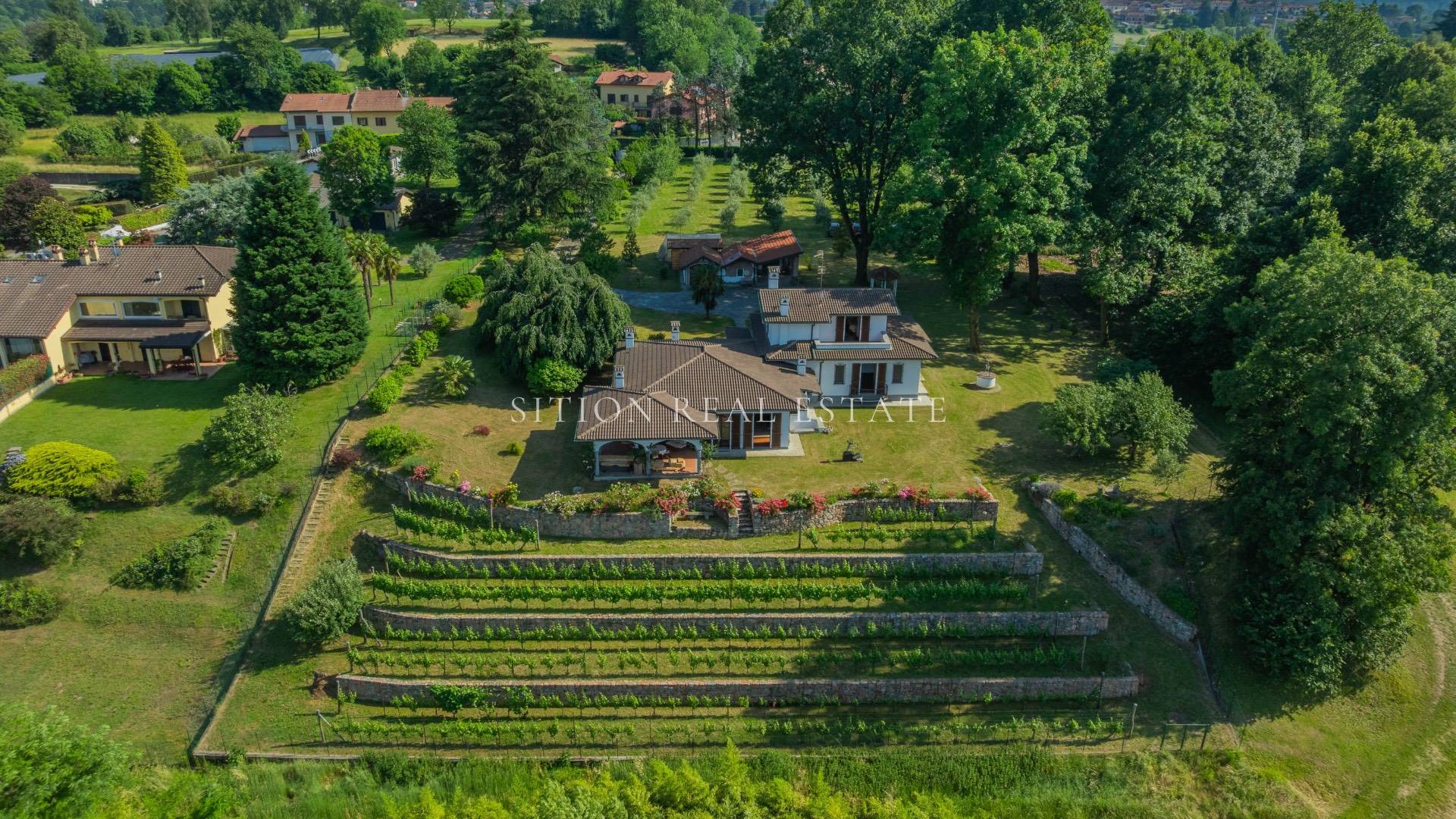 Villa in vendita a Galliate Lombardo