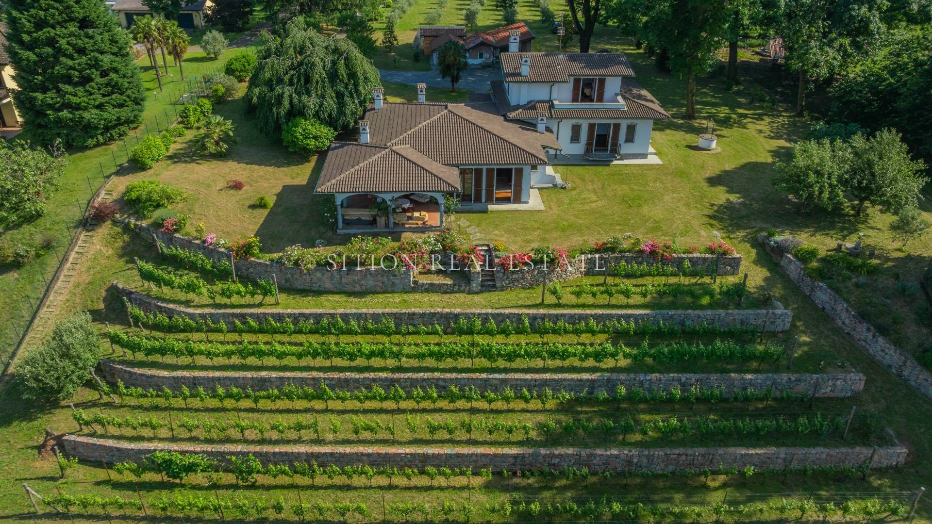 Villa in vendita a Galliate Lombardo