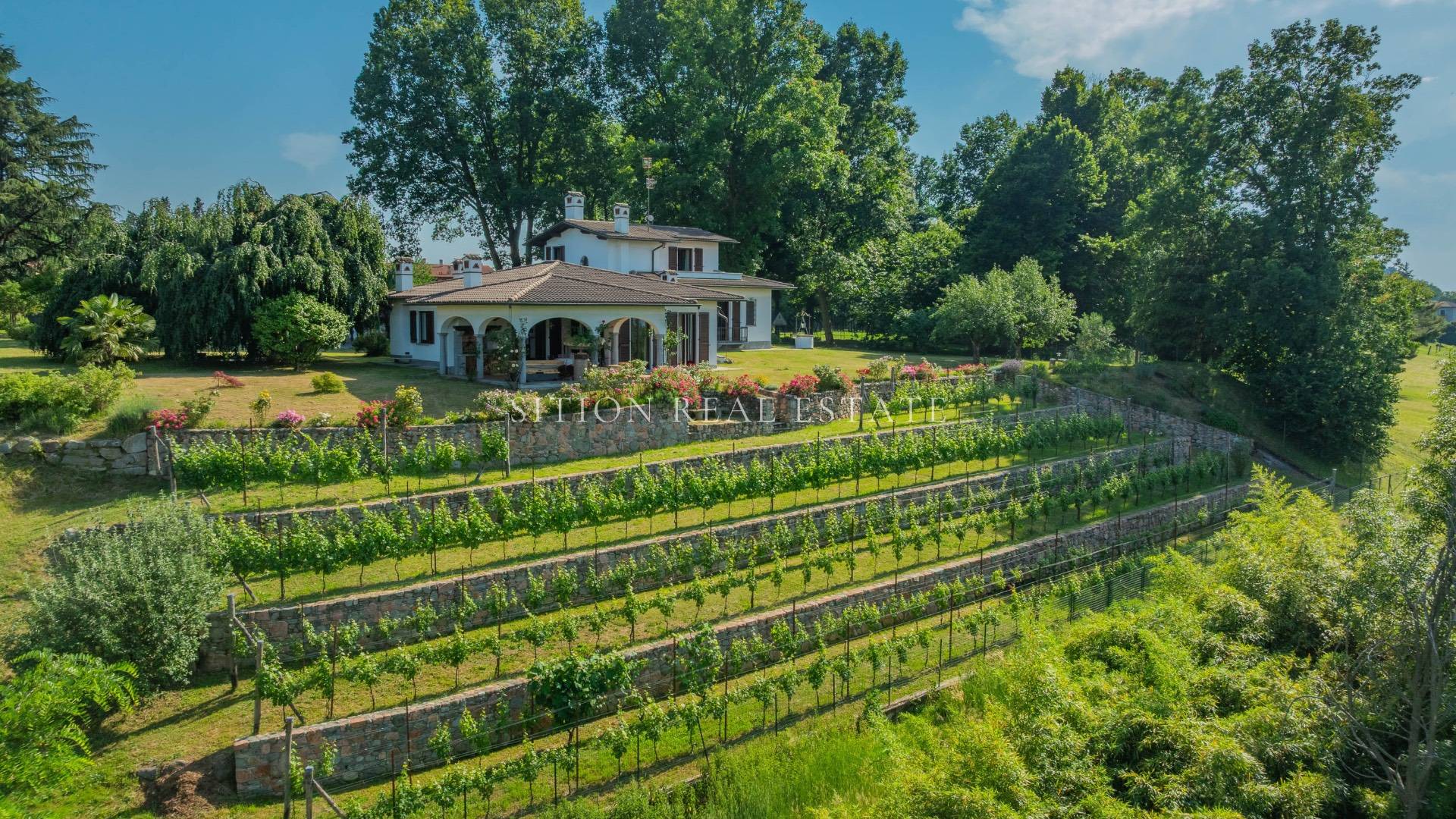 Villa in vendita a Galliate Lombardo