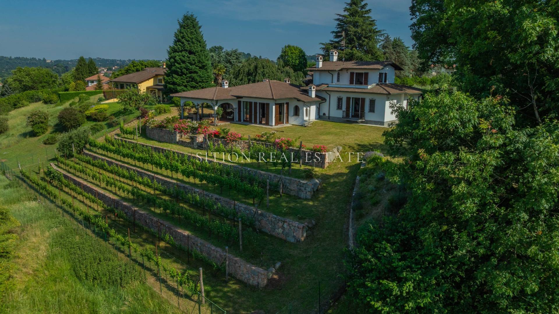 Villa in vendita a Galliate Lombardo