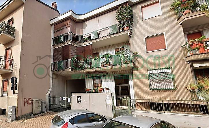 Box o garage in vendita a Corsico