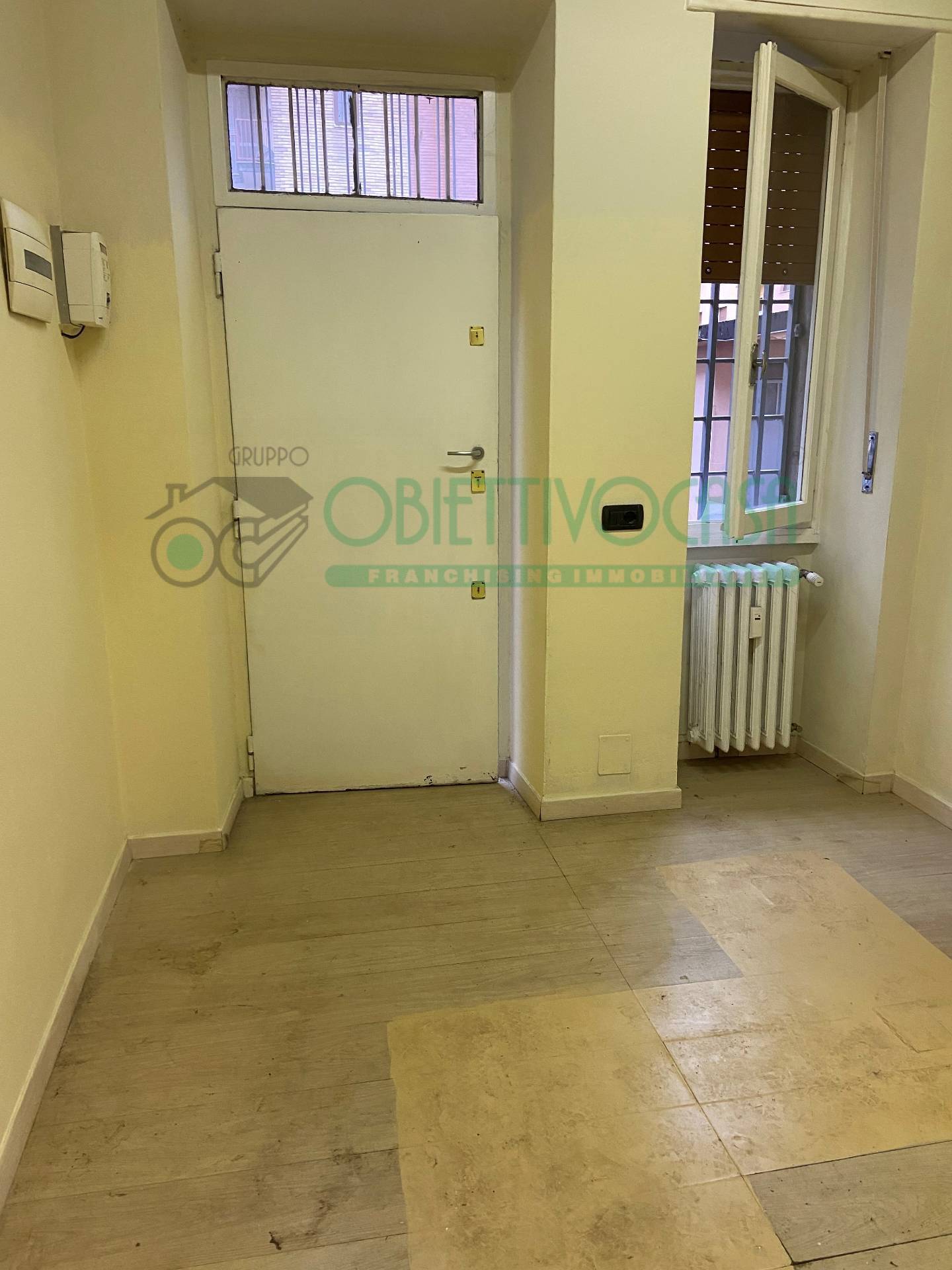 Locale commerciale in affitto a Corsico