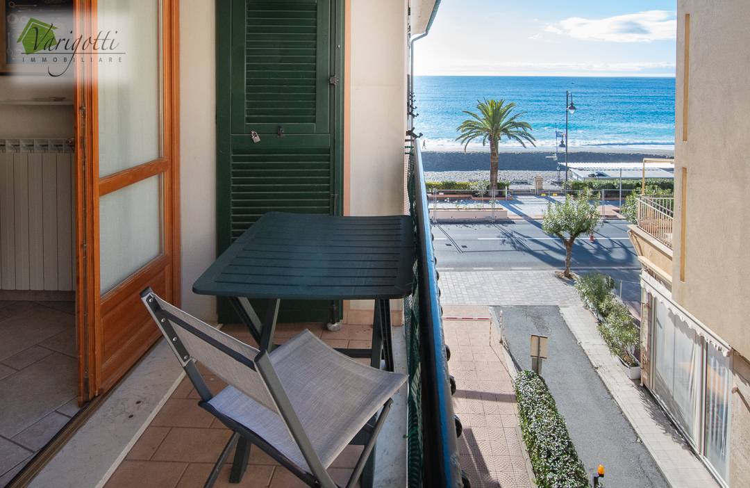 Appartamento in vendita a Finale Ligure, Varigotti
