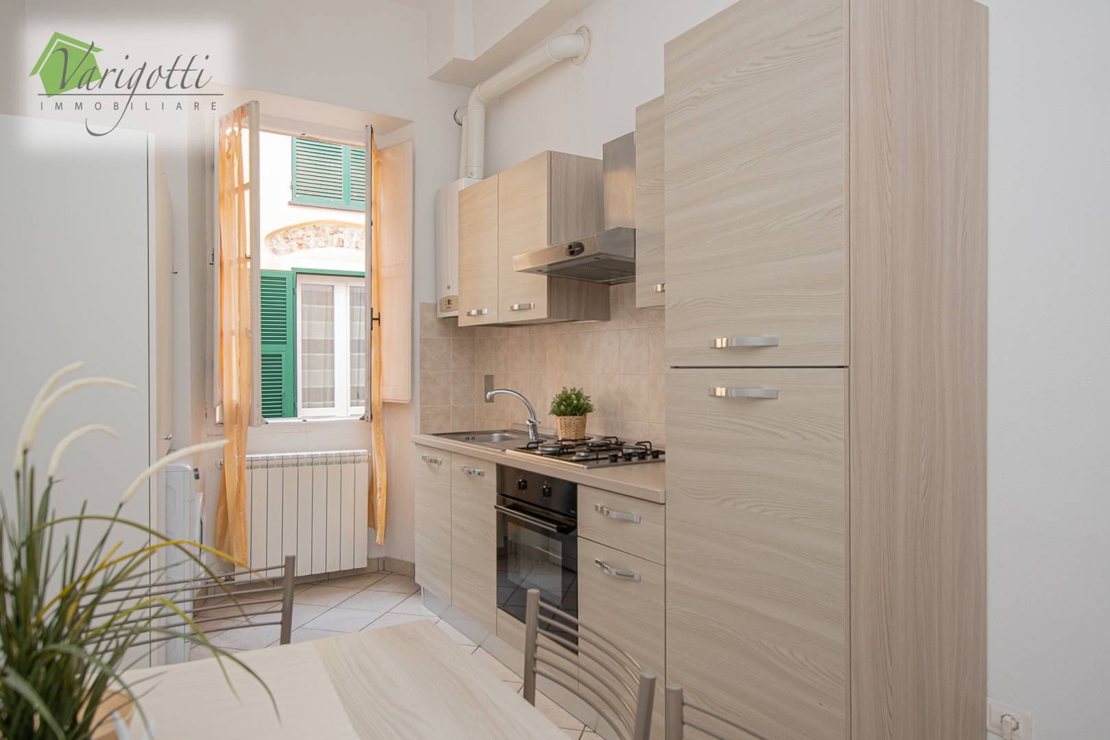 Appartamento in vendita a Finale Ligure, Finalborgo