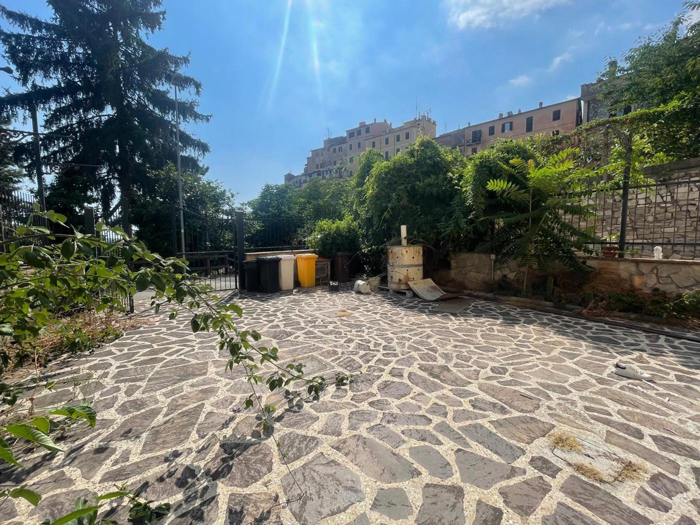 Negozio in affitto a San Polo dei Cavalieri