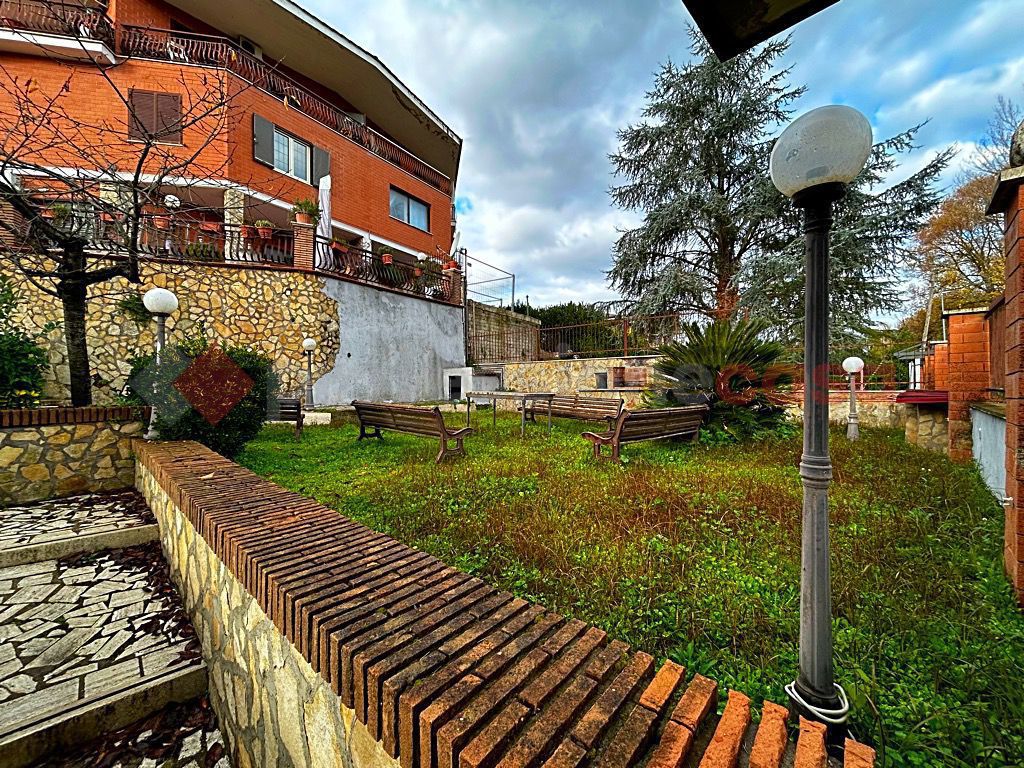 Stabile/Palazzo in vendita a Tivoli