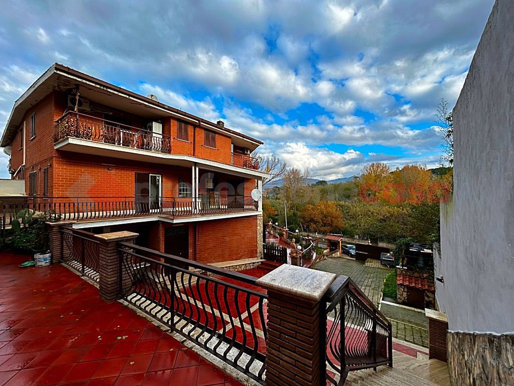 Stabile/Palazzo in vendita a Tivoli