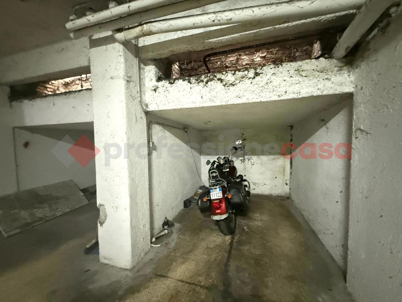 Box/Garage 8mq in vendita a Tivoli