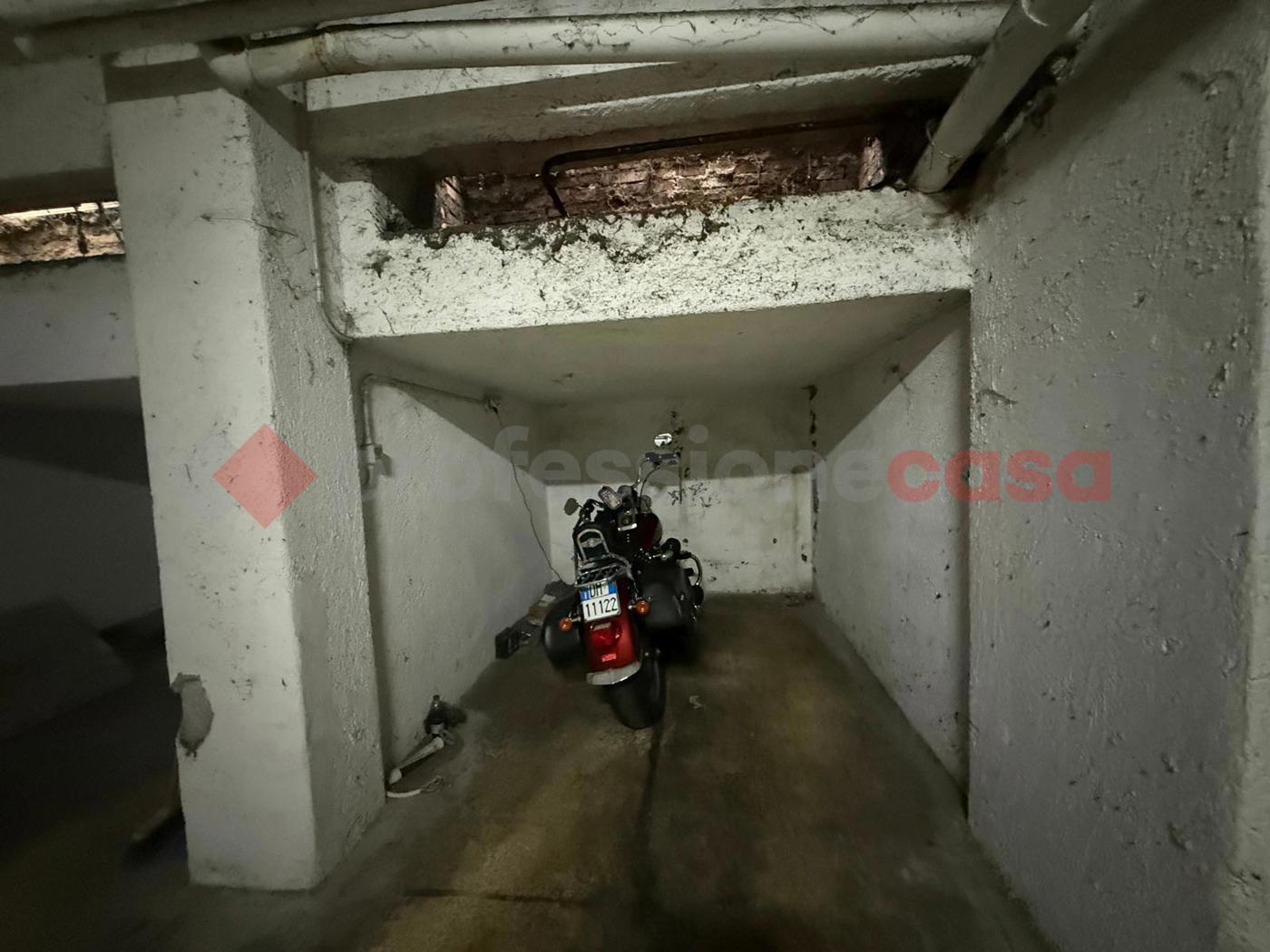 Box/Garage 8mq in vendita a Tivoli