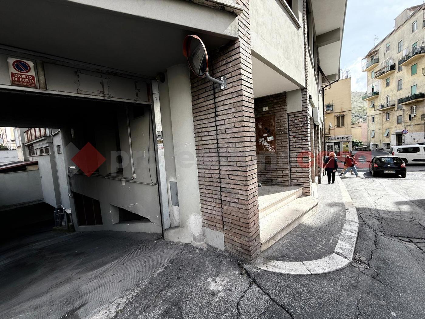 Box/Garage 10mq in vendita a Tivoli