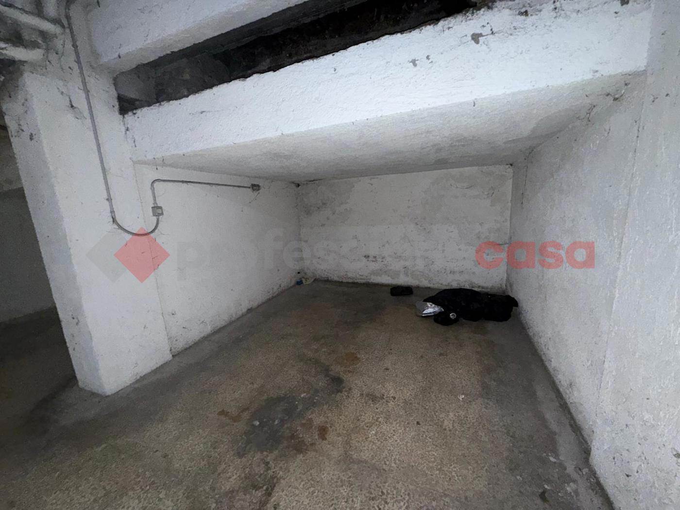 Box/Garage 12mq in vendita a Tivoli
