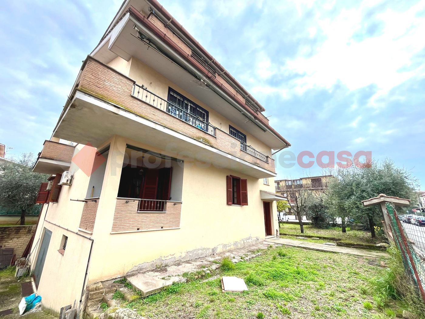 Quadrilocale con giardino a Guidonia Montecelio