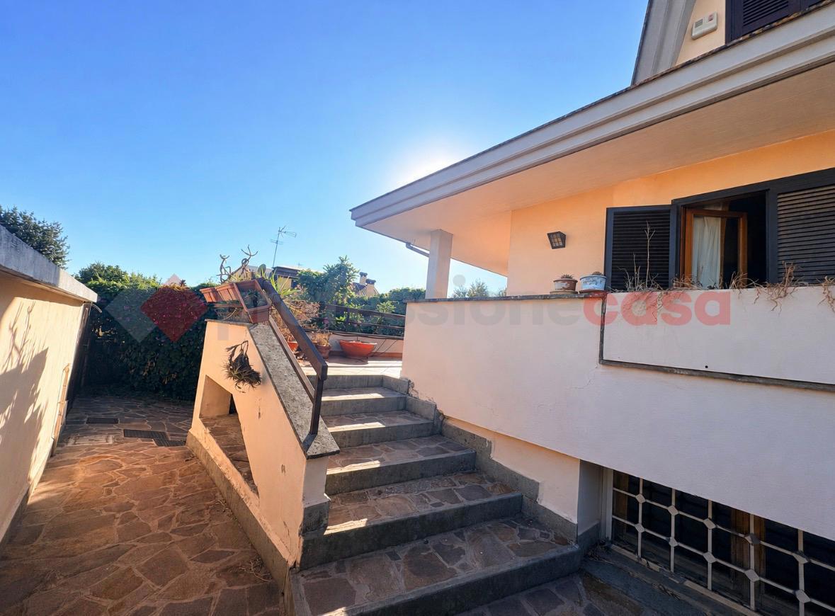 Villa Bifamiliare in vendita a Guidonia Montecelio