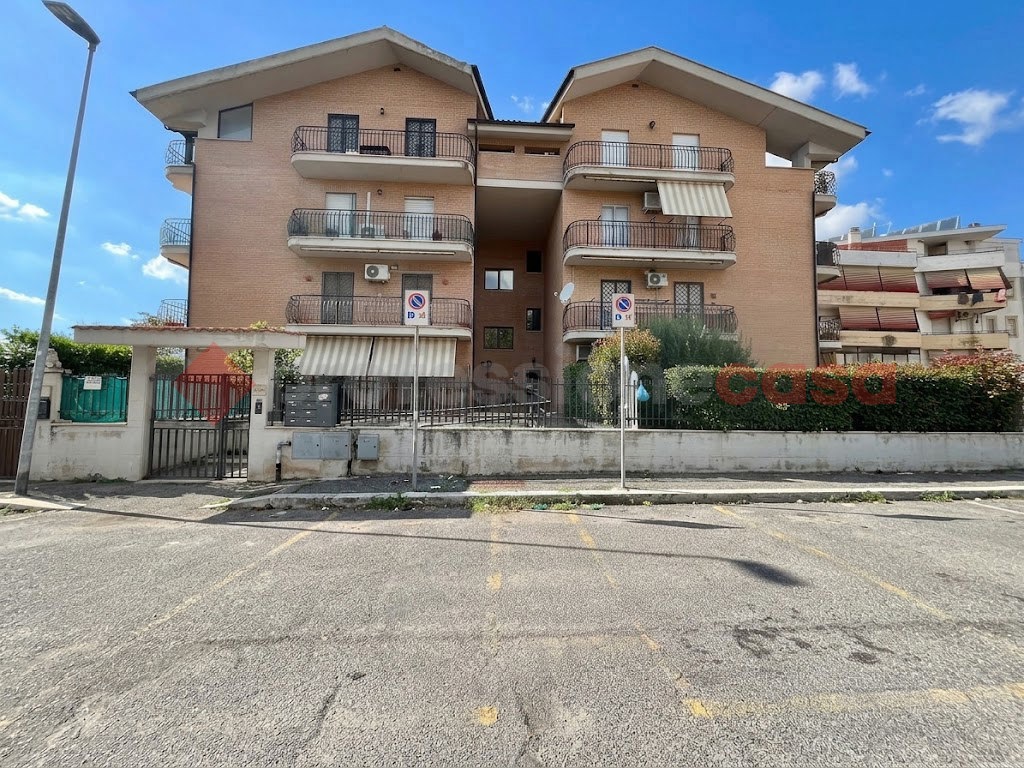 Trilocale ristrutturato a Guidonia Montecelio