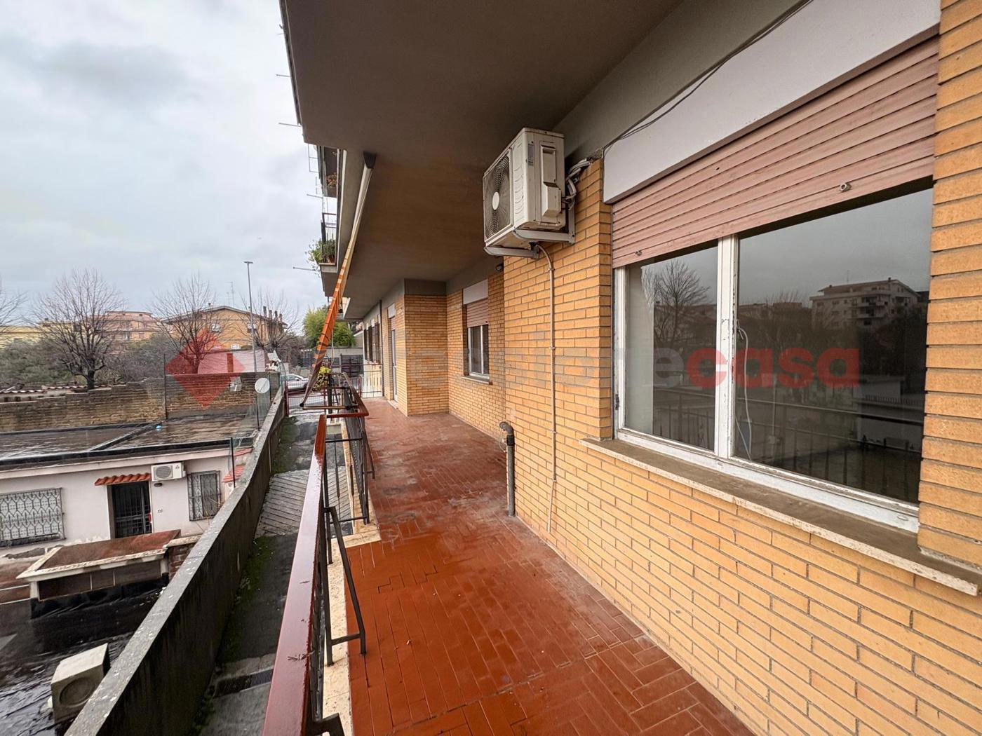 Quadrilocale in vendita a Guidonia Montecelio