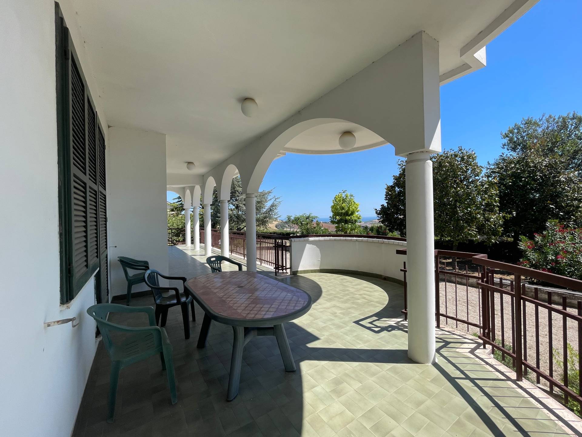 Case indipendenti in vendita a Fermo