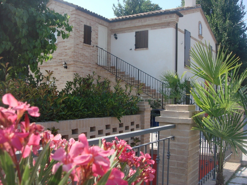 Rustici e Casali in affitto a Montefiore dell'Aso