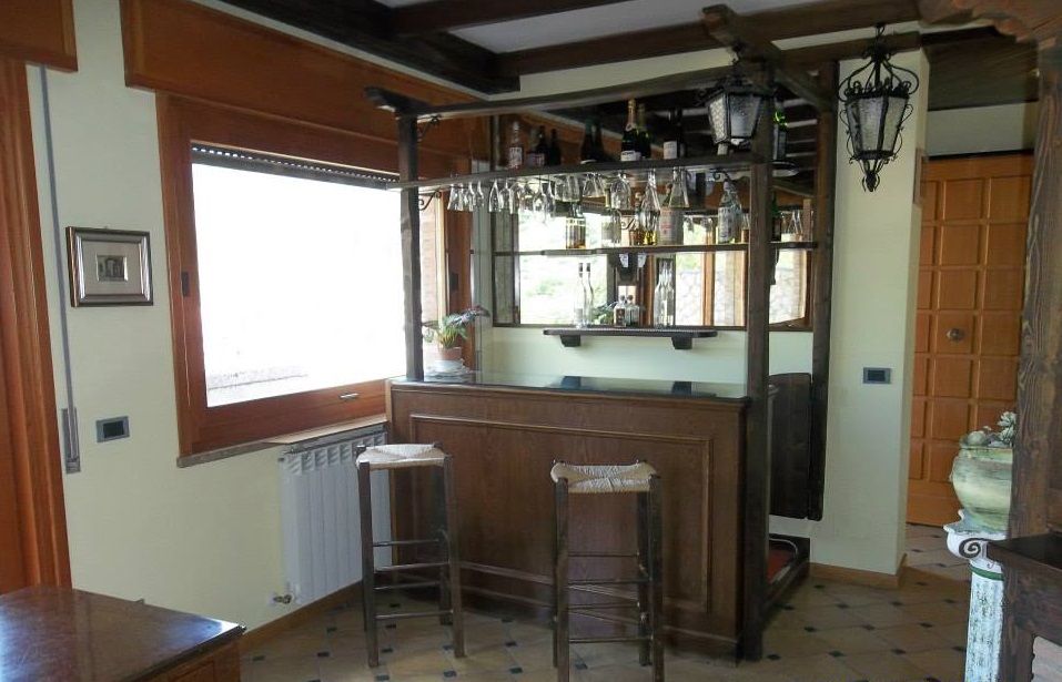 Case indipendenti in vendita a Scanno