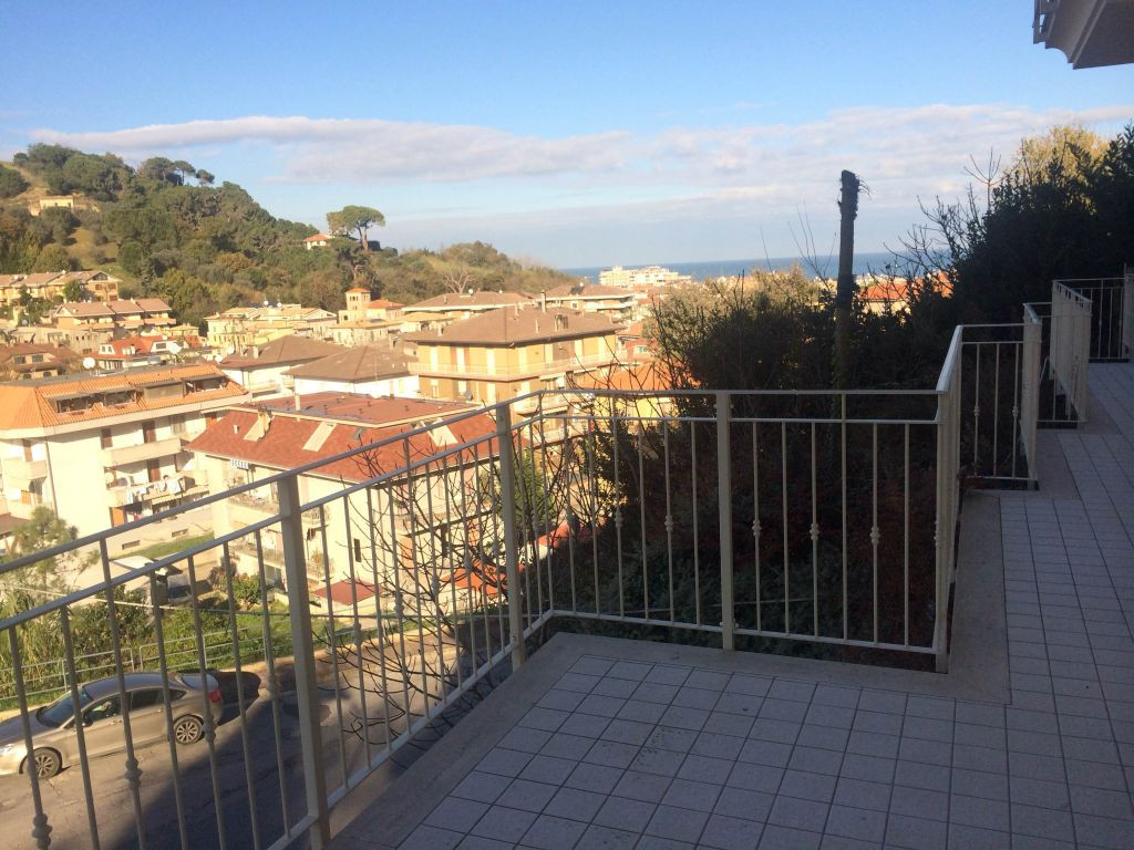 Appartamento in vendita a Cupra Marittima