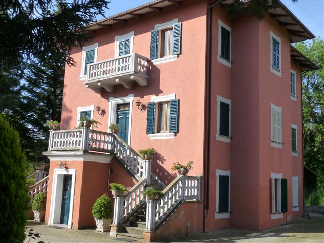 Case indipendenti in vendita a Sarnano