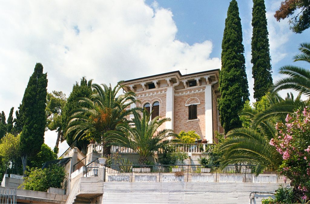 Ville di Prestigio in vendita a Grottammare