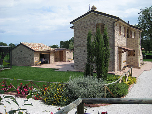 Rustici e Casali in vendita a Recanati