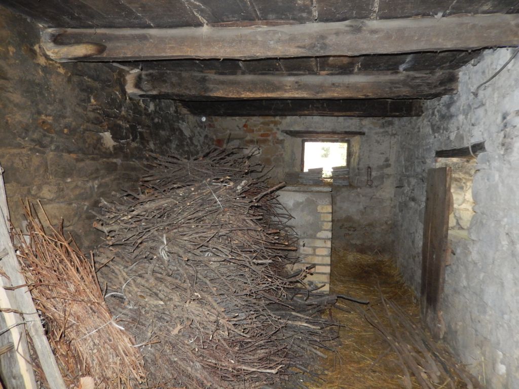 Rustici e Casali in vendita a Rotella, Poggio Canoso