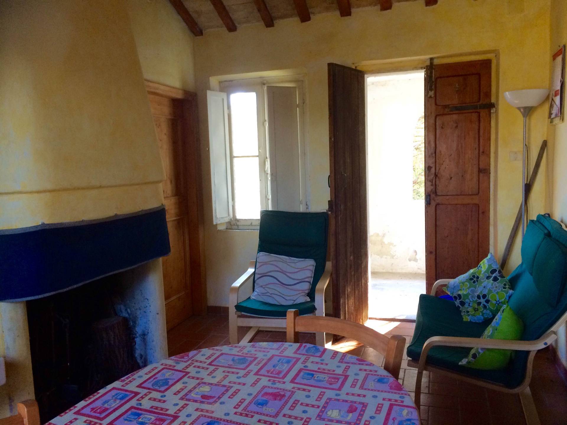 Rustici e Casali in vendita a Cossignano