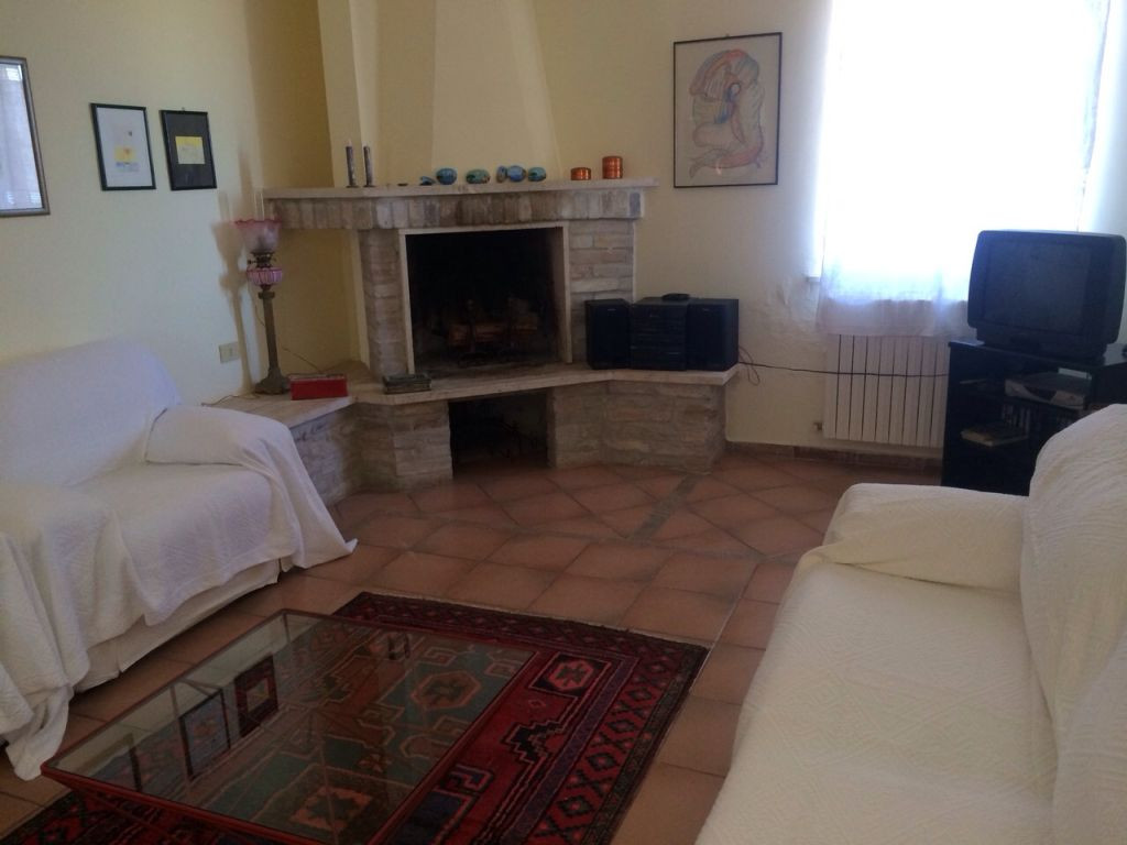 Rustici e Casali in affitto a Cupra Marittima