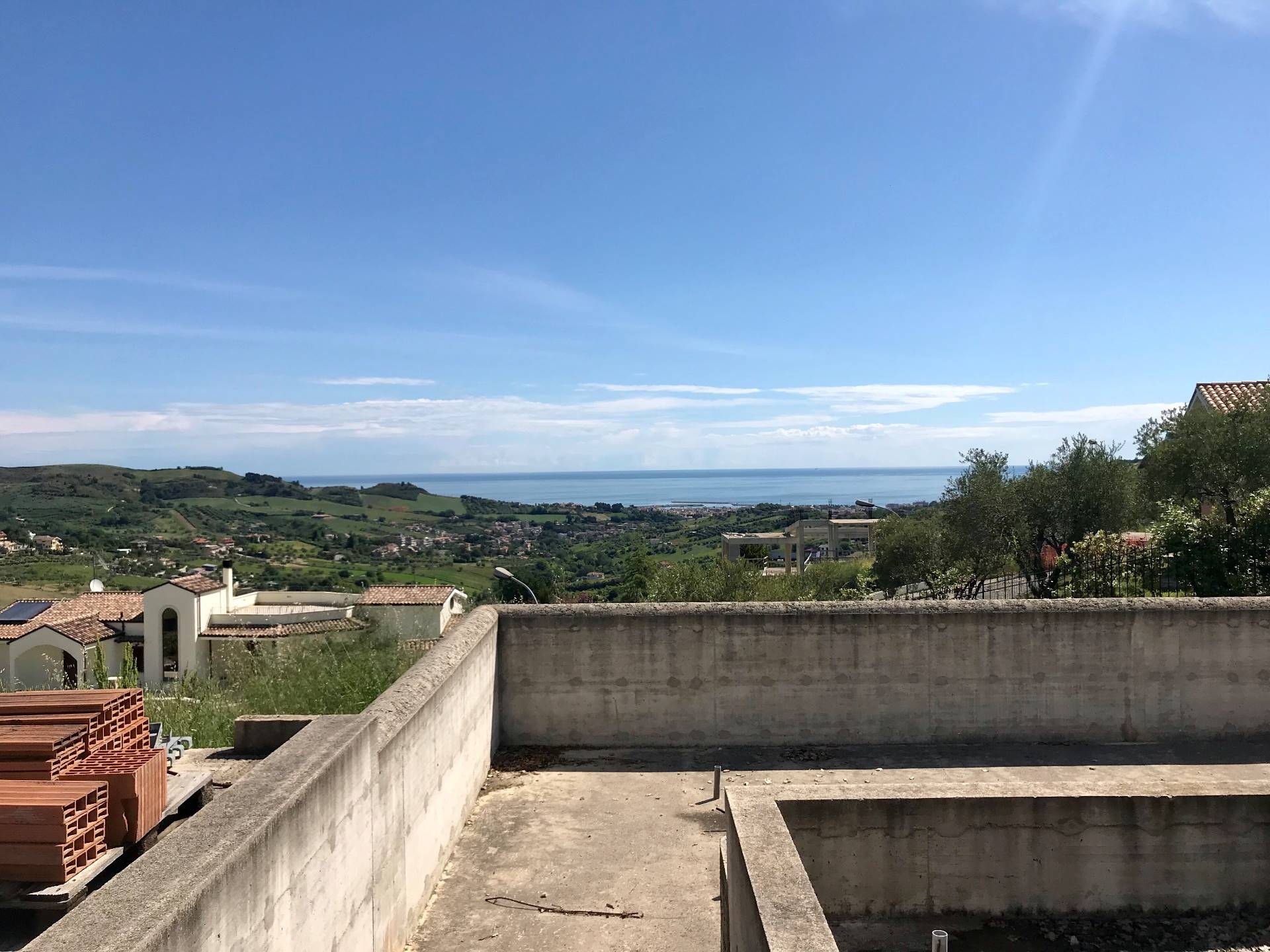 Ville di Prestigio in vendita a Acquaviva Picena