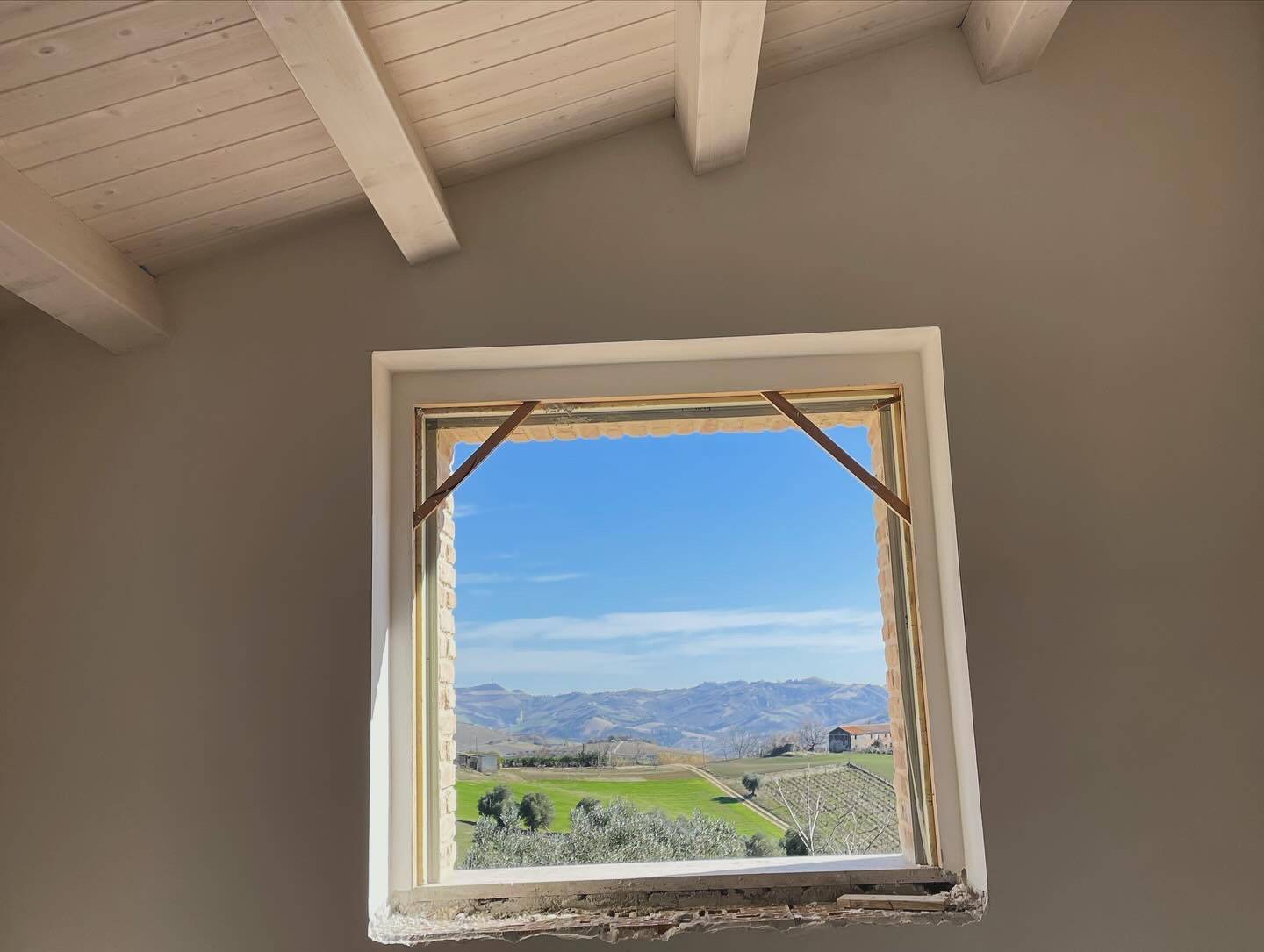 Rustici e Casali in vendita a Cossignano