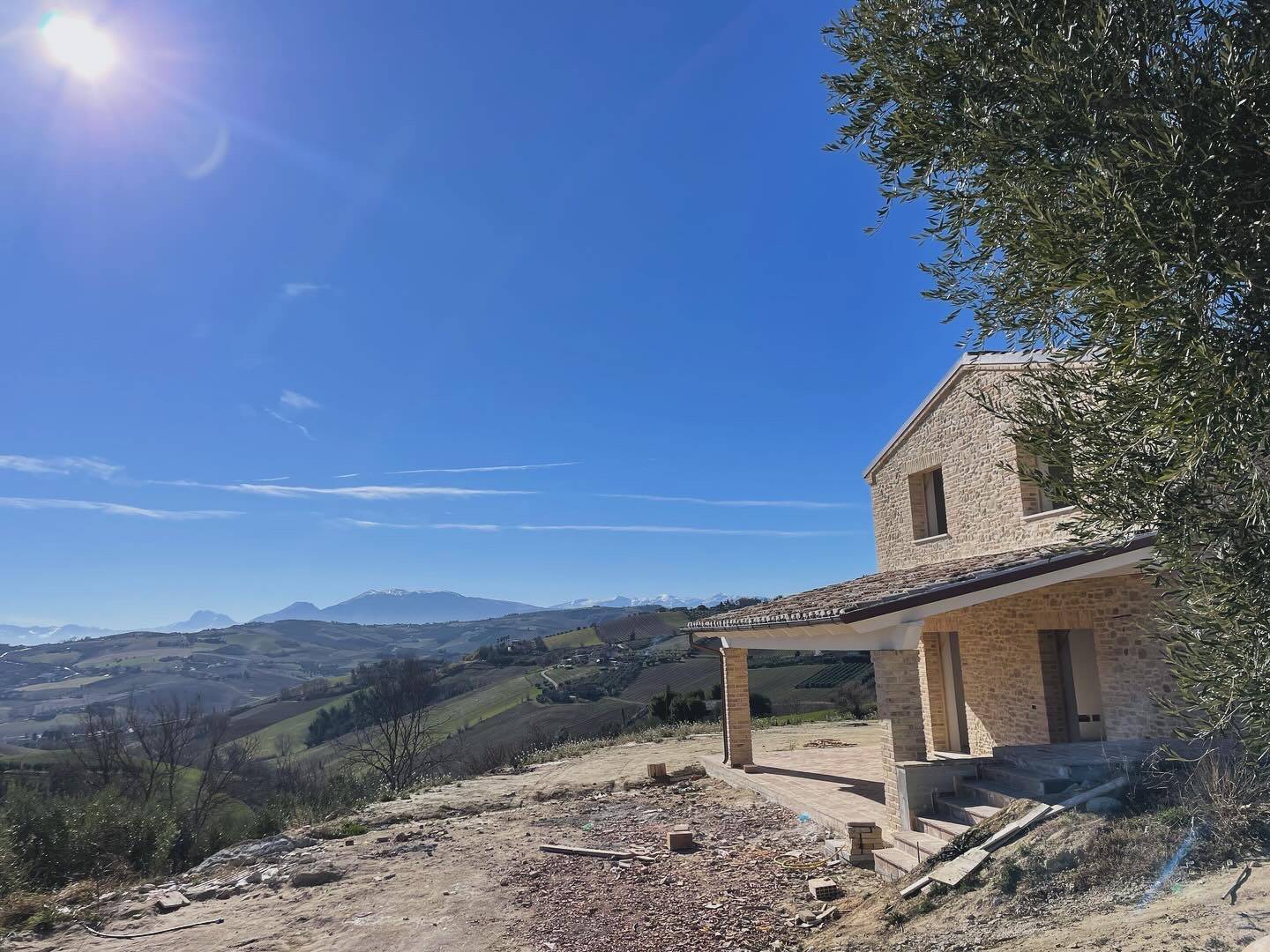 Rustici e Casali in vendita a Cossignano