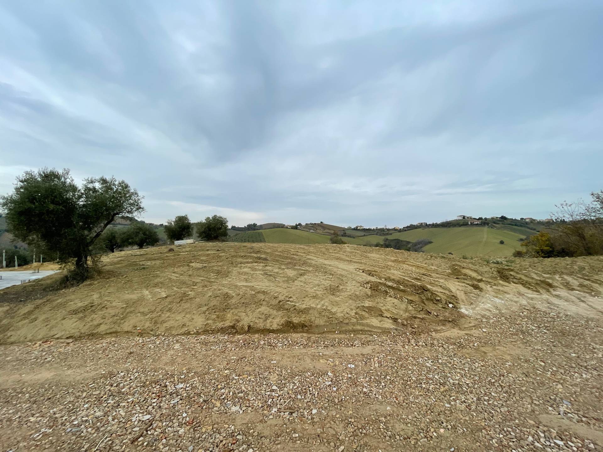 Rustici e Casali in vendita a Cossignano